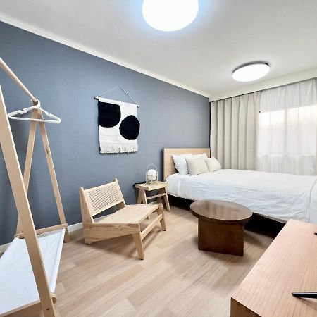 Tranquil House With 3 Bedrooms 7Min To Metro Straight To Shinjuku And Shibuya Токио Экстерьер фото